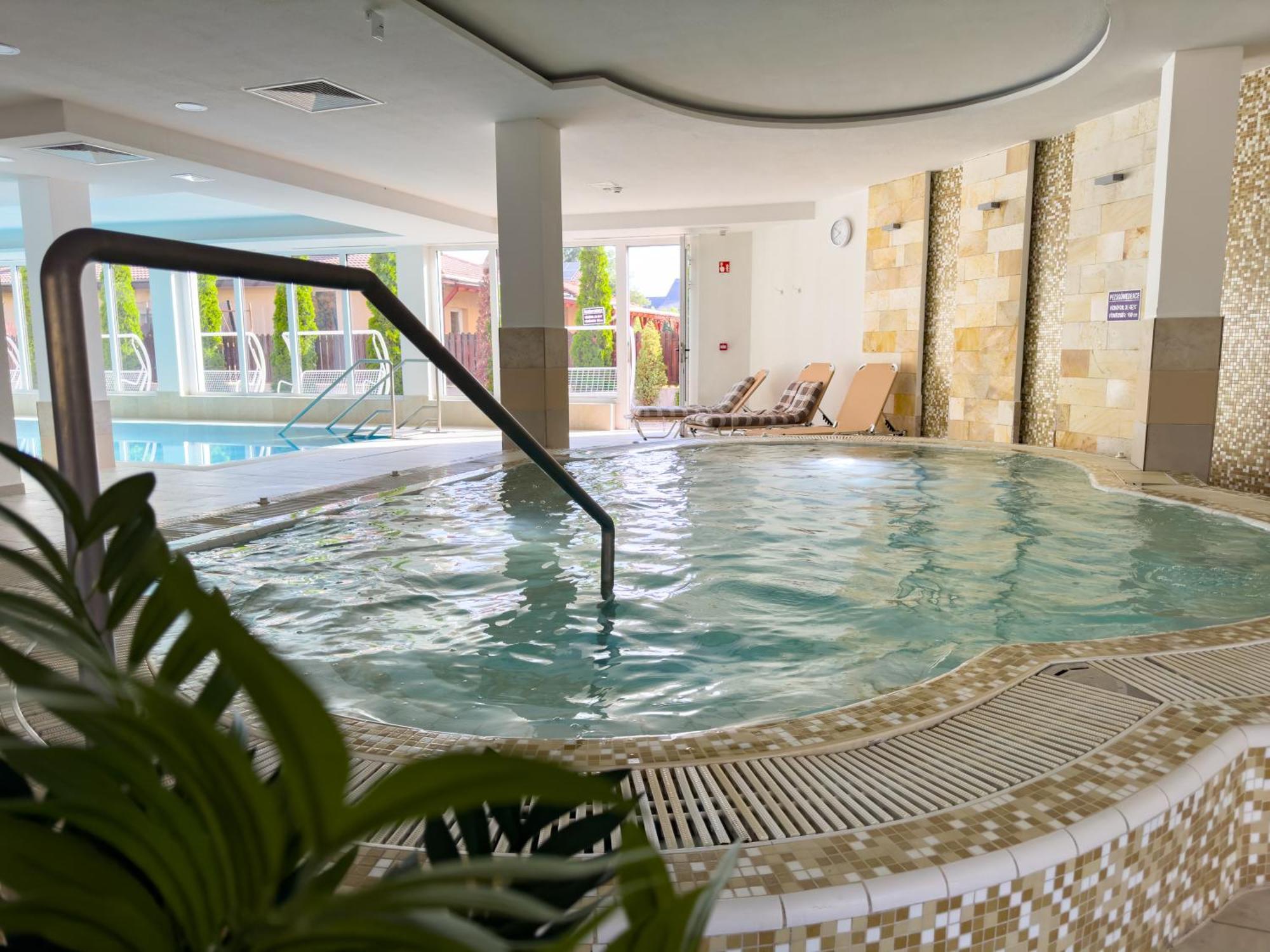 Hotel Aurora Miskolc Ngoại thất bức ảnh