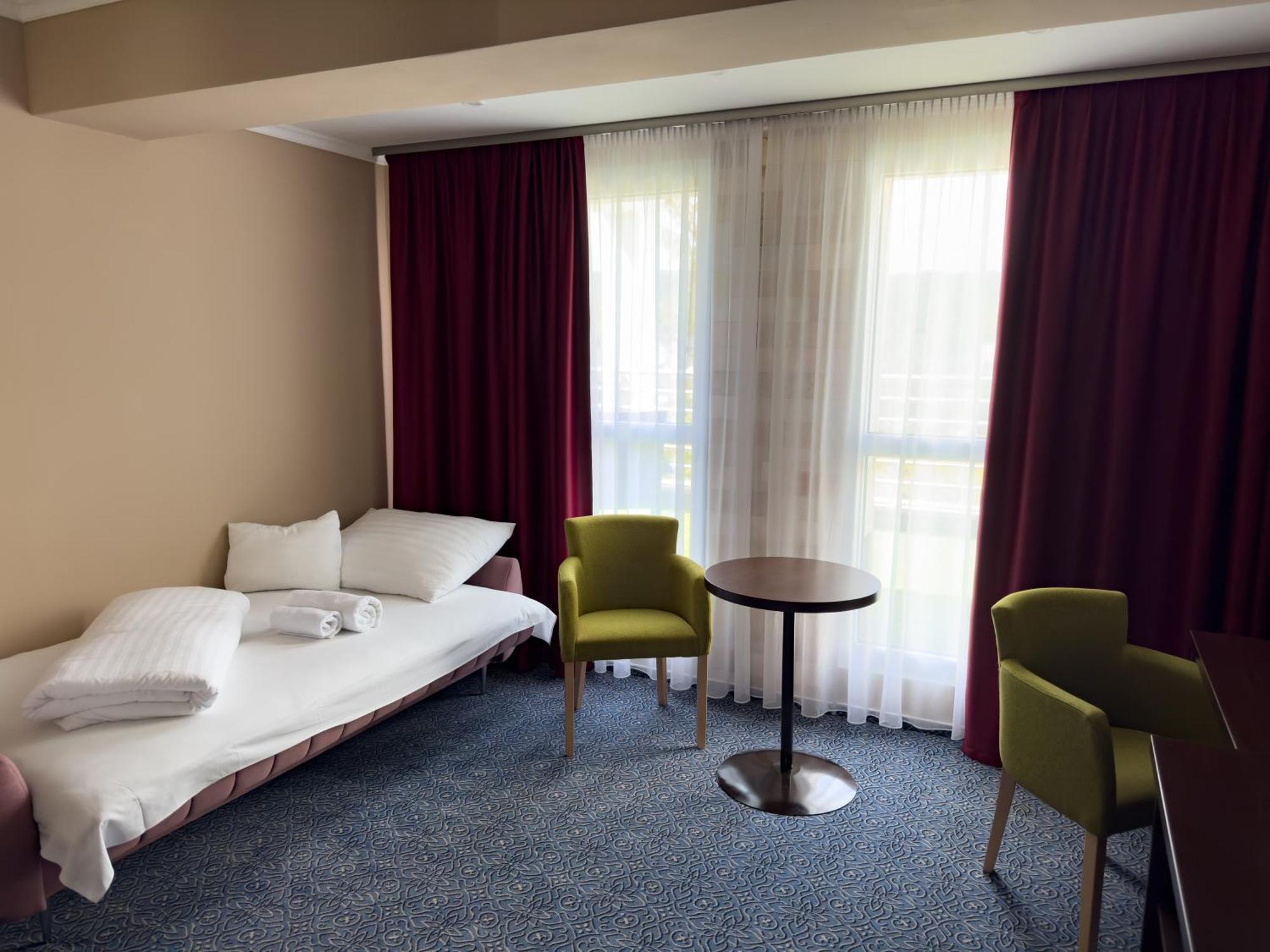 Hotel Aurora Miskolc Ngoại thất bức ảnh