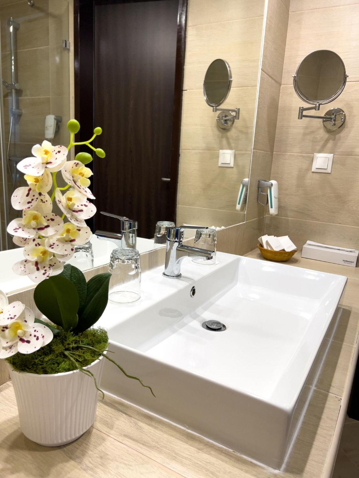 Hotel Aurora Miskolc Ngoại thất bức ảnh