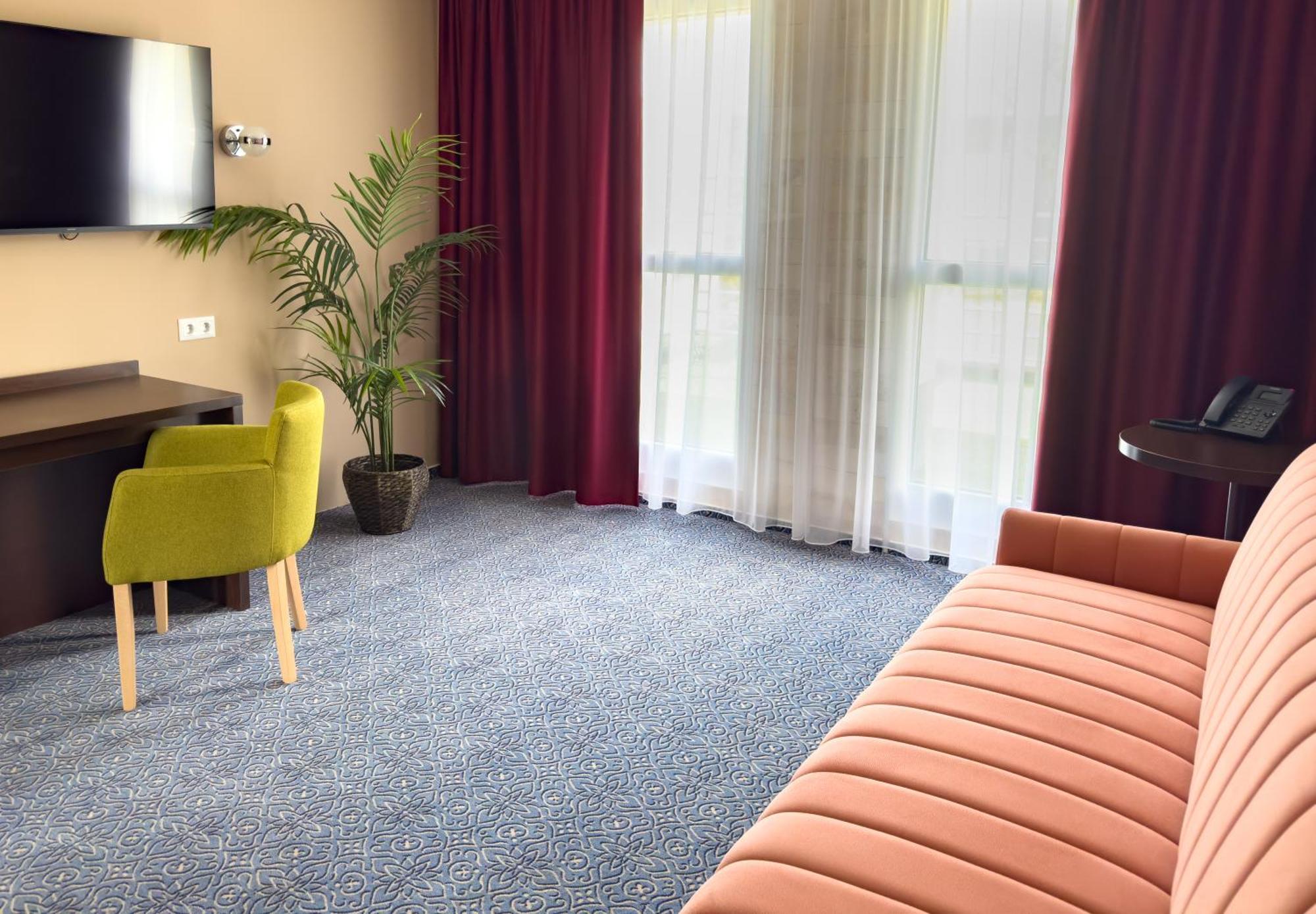 Hotel Aurora Miskolc Ngoại thất bức ảnh