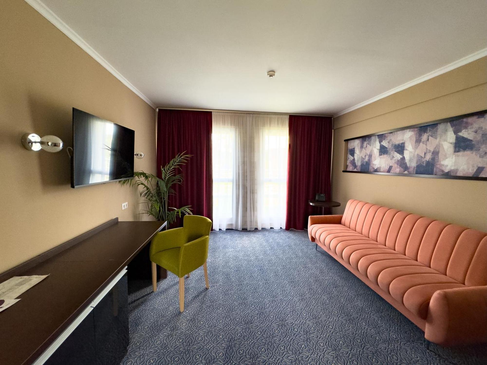 Hotel Aurora Miskolc Ngoại thất bức ảnh