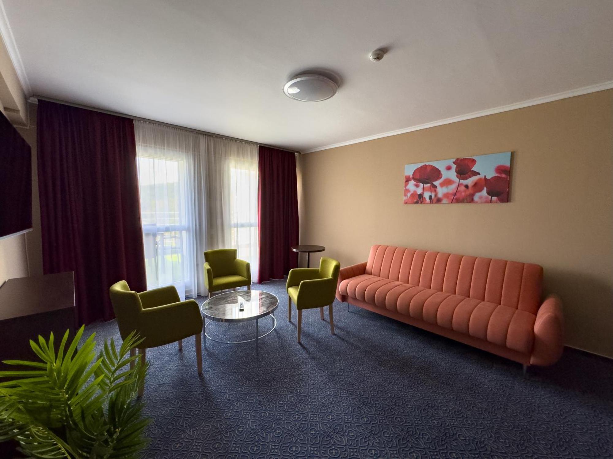 Hotel Aurora Miskolc Ngoại thất bức ảnh