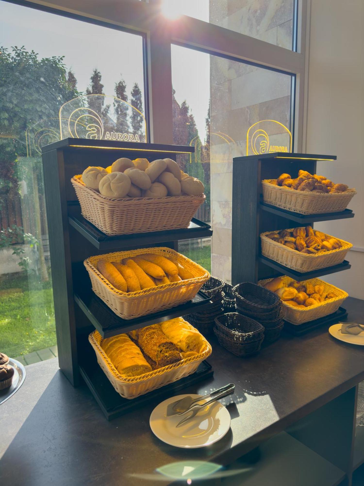 Hotel Aurora Miskolc Ngoại thất bức ảnh