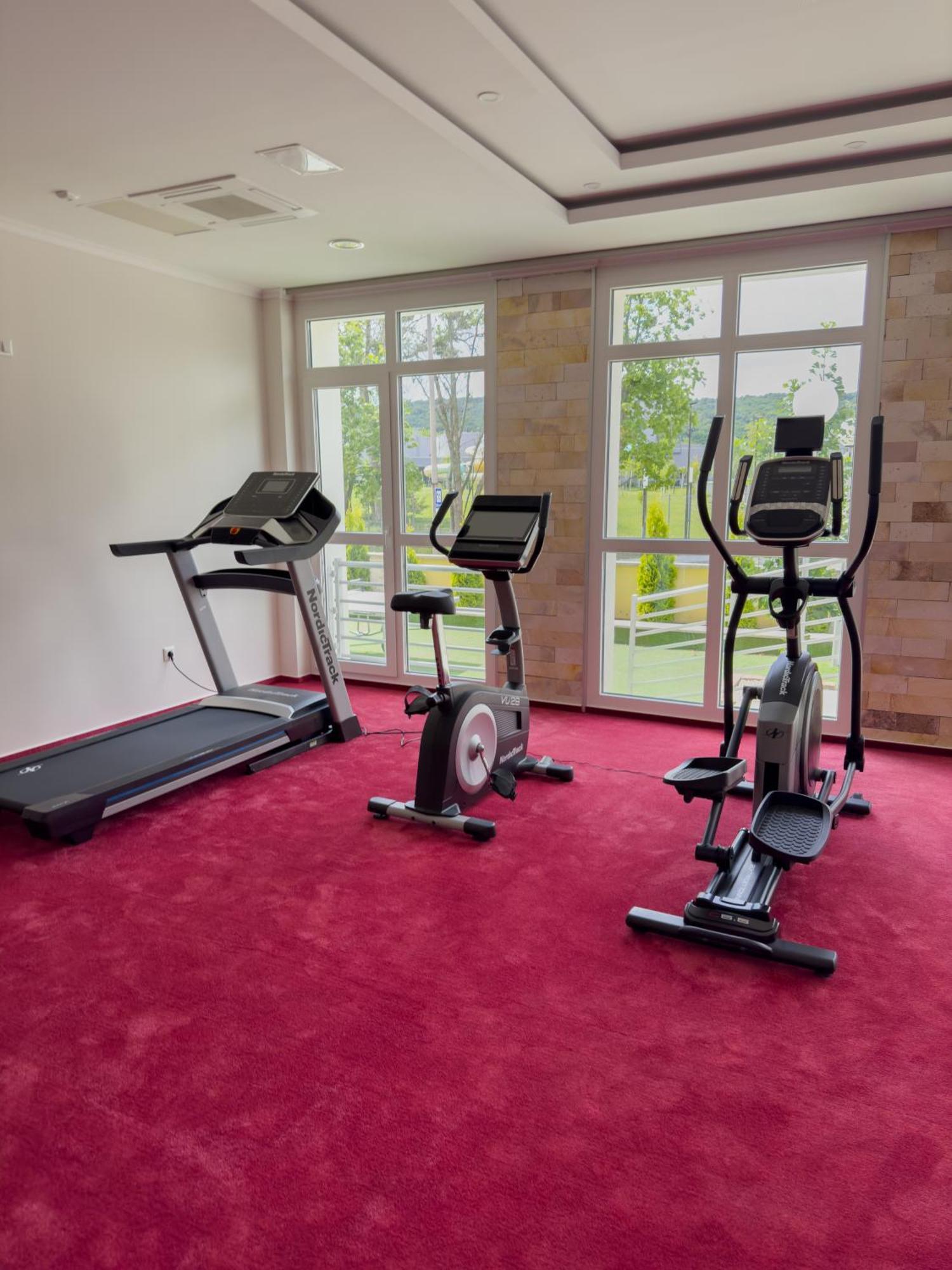 Hotel Aurora Miskolc Ngoại thất bức ảnh