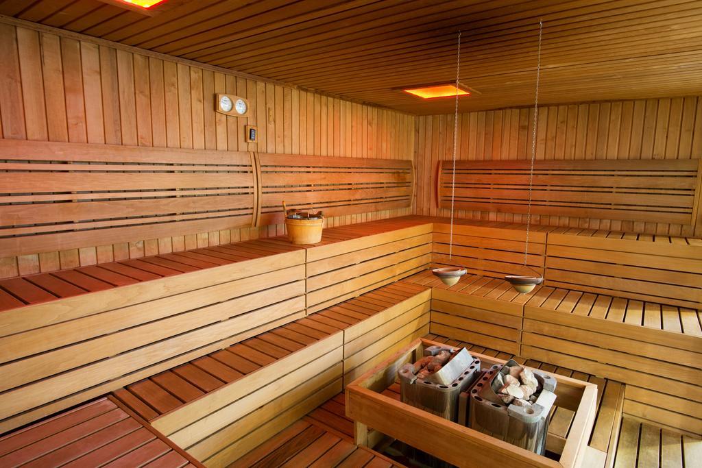 Hotel Aurora Miskolc Ngoại thất bức ảnh