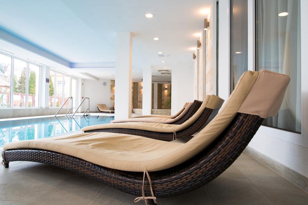 Hotel Aurora Miskolc Ngoại thất bức ảnh