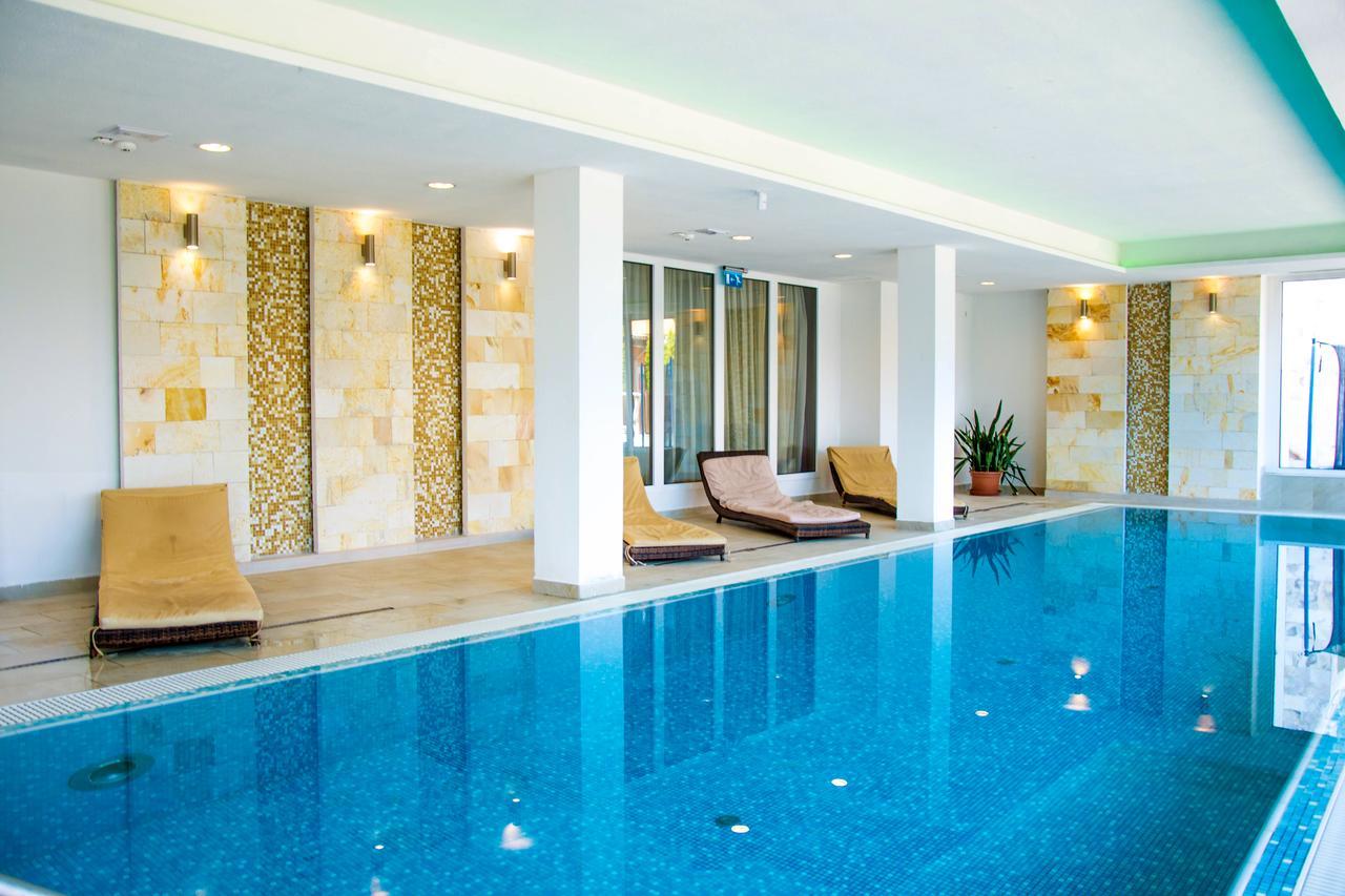 Hotel Aurora Miskolc Ngoại thất bức ảnh