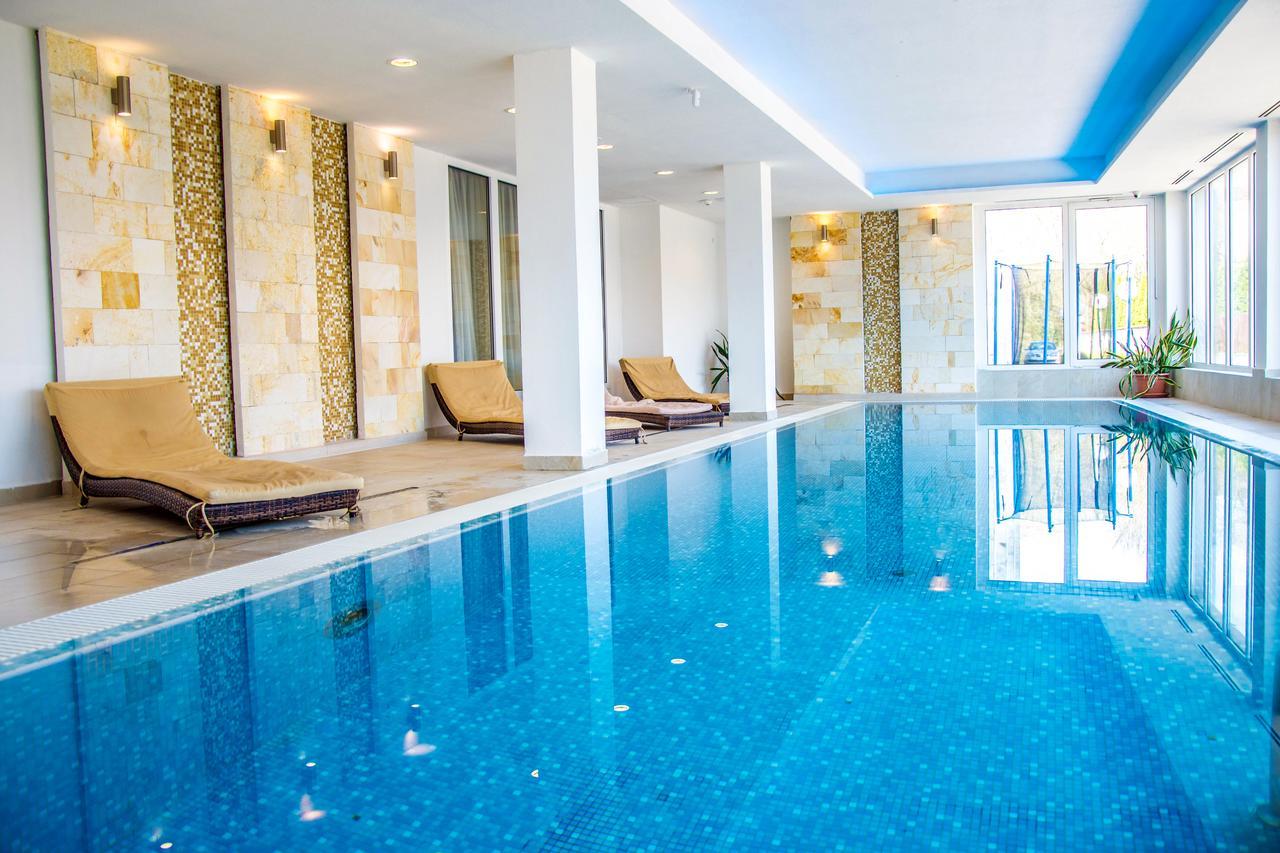 Hotel Aurora Miskolc Ngoại thất bức ảnh